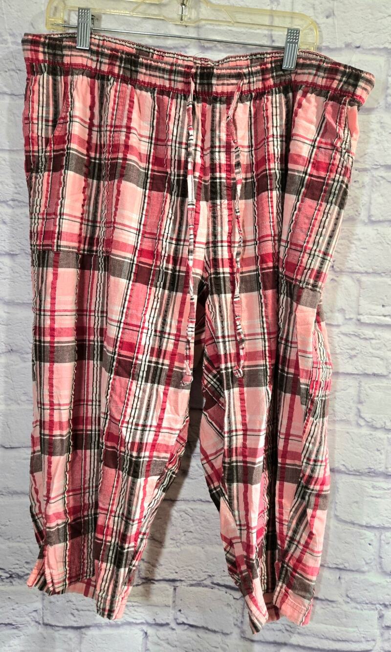 White Stag Red Black Plaid Pull On Drawstring Cropped Pants 2X Pockets